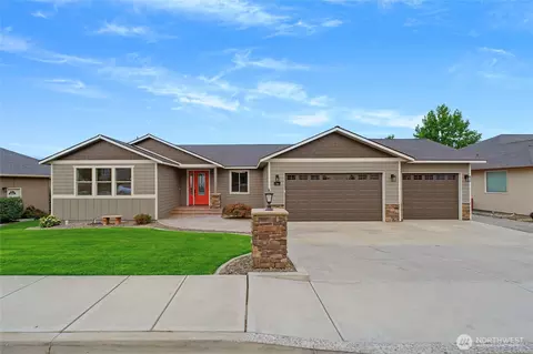 76 S Meadowbrook Ln, East Wenatchee, WA 98802