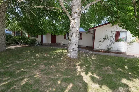 3340 Stikes Dr SE, Lacey, WA 98503
