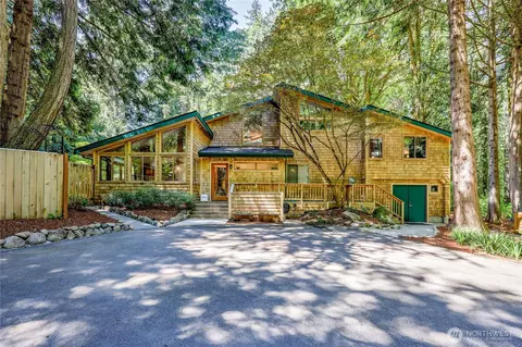 13193 N Madison Ave NE, Bainbridge Island, WA 98110