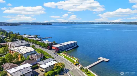 733 S Lake St #209, Kirkland, WA 98033