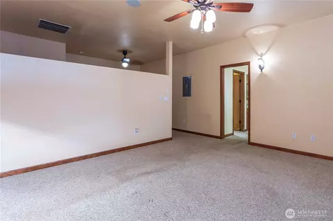 Living - 918 Citadel Dr, Everson, WA 98247 photo 4 of 6