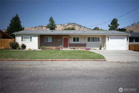 205 Valley St, Cashmere, WA 98815