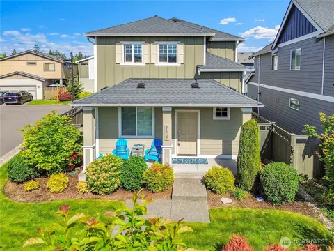 31927 Tolmie Ln, Black Diamond, WA 98010