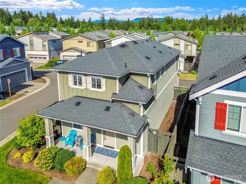 31927 Tolmie Ln, Black Diamond, WA 98010