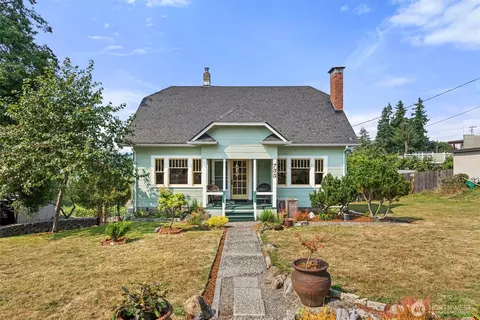735 Cowlitz St E, South Bend, WA 98586