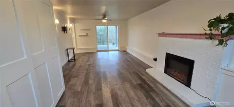 Living - 115 E Roberts Pl, Sequim, WA 98382 photo 5 of 6