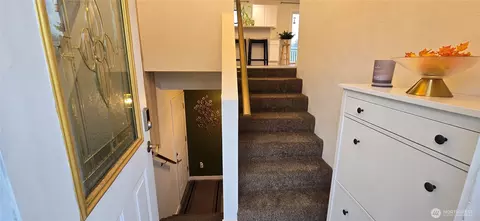 Entry Way - 115 E Roberts Pl, Sequim, WA 98382 photo 1 of 3