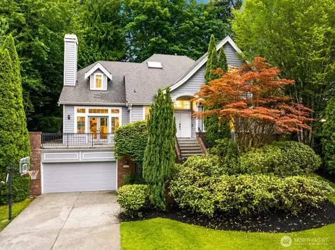 17033 NE 108th Way, Redmond, WA 98052