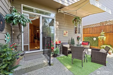 Exterior - 4610 146th Pl SE, Bothell, WA 98012 photo 3 of 5