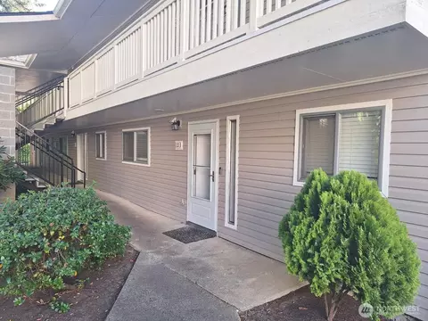 14517 NE 40th St #F103, Bellevue, WA 98007
