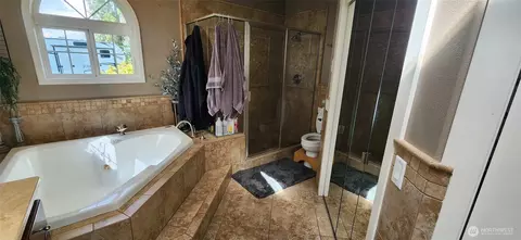 23715 SE 471st St, Enumclaw, WA 98022 photo 9