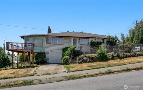 5900 34th Ave SW, Seattle, WA 98126