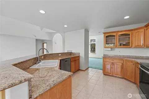 Kitchen - 111 Les Saints Rd, Sequim, WA 98382 photo 3 of 5