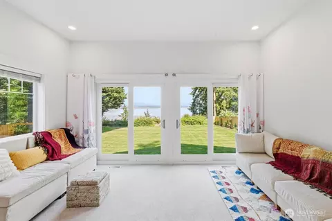108 N Livingston Bay Rd, Camano Island, WA 98282