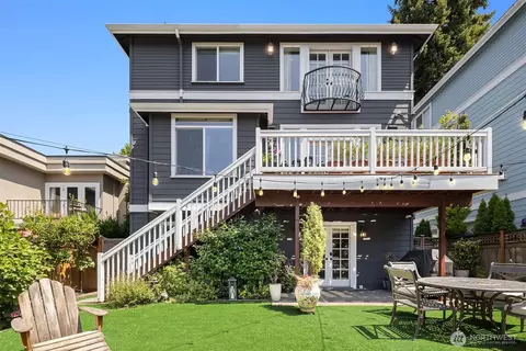 Exterior - 1109 33rd Ave E, Seattle, WA 98112 photo 4 of 5