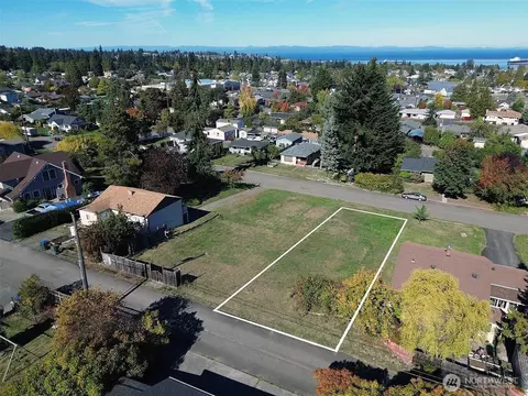 220 E Lopez Ave, Port Angeles, WA 98362