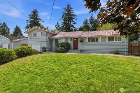 8402 34th St W, Tacoma, WA 98466