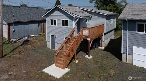 102 N Martin St, Aberdeen, WA 98520