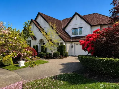 35204 SE Augusta Pl, Snoqualmie, WA 98065