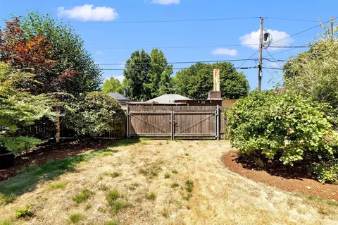 Exterior - 1729 23rd Ave, Longview, WA 98632 photo 4 of 4