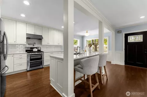 Kitchen - 1729 23rd Ave, Longview, WA 98632 photo 2 of 5