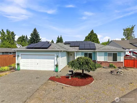 10626 SE 213th Ct, Kent, WA 98031
