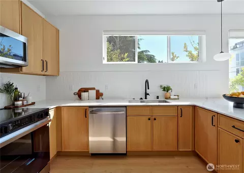 Kitchen - 435 19th Ave E, Seattle, WA 98112 photo 2 of 3
