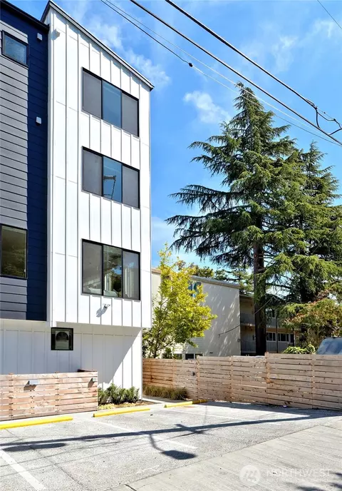 Exterior - 435 19th Ave E, Seattle, WA 98112 photo 3 of 3