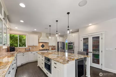 Kitchen - 897 Spaulding Cir, Buckley, WA 98321 photo 3 of 4