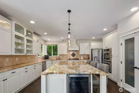 Kitchen - 897 Spaulding Cir, Buckley, WA 98321 photo 4 of 4