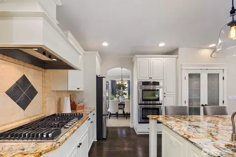 Kitchen - 897 Spaulding Cir, Buckley, WA 98321 photo 2 of 4