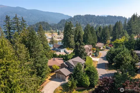 2 Bowline Ct, Bellingham, WA 98229