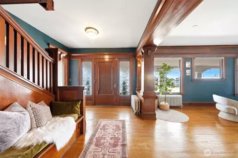 Entry Way - 2329 Rucker Ave, Everett, WA 98201 photo 2 of 2