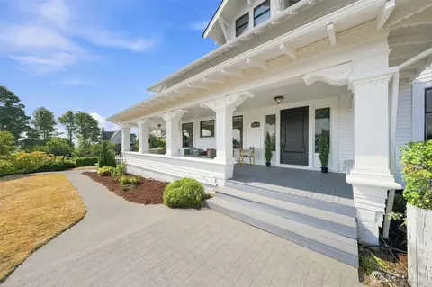 Exterior - 2329 Rucker Ave, Everett, WA 98201 photo 3 of 7