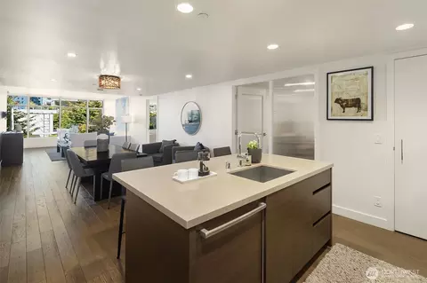 588 Bell St #813S, Seattle, WA 98121