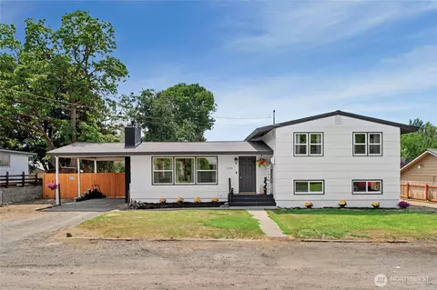 1238 SE 1st St, East Wenatchee, WA 98802