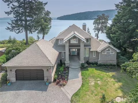 100 Shine Rd, Port Ludlow, WA 98365
