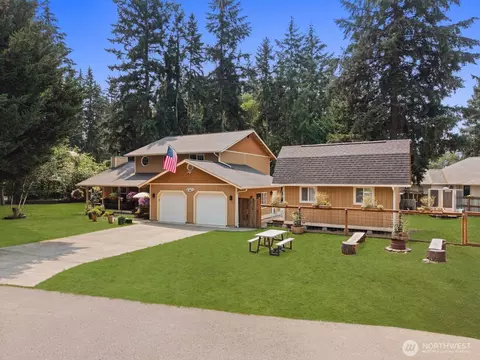 17827 Overlake Ct SE, Yelm, WA 98597