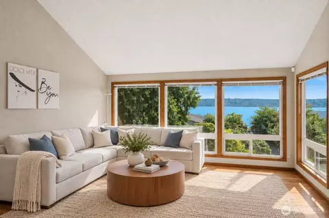 242 W Lake Sammamish Pkwy SE, Bellevue, WA 98008