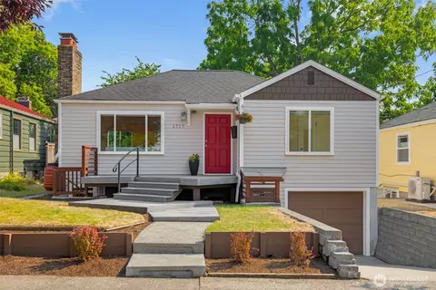 1717 N 82nd St, Seattle, WA 98103