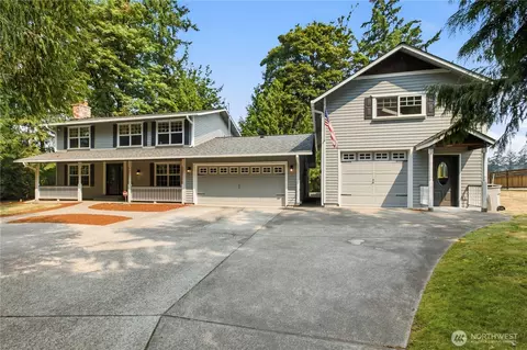 17664 SE 303rd St, Kent, WA 98042
