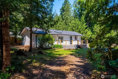 Exterior - 921 Ruby Valley Ct, Maple Falls, WA 98266 photo 3 of 10