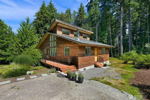 551 Summerland Rd, Bellingham, WA 98229