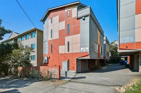 4341 8th Ave NE, Seattle, WA 98105