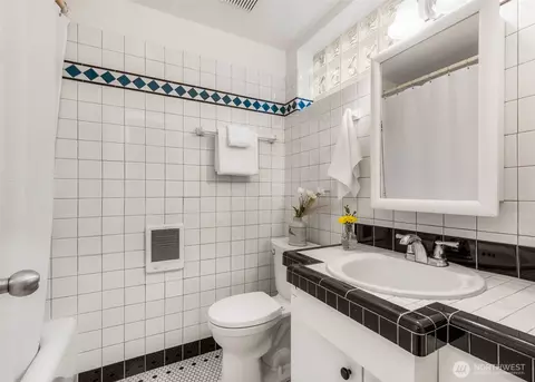 Bath - 2117 N 36th St, Seattle, WA 98103 photo 5 of 5