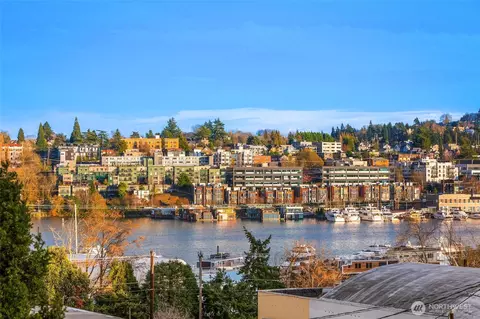 View/Area - 2117 N 36th St, Seattle, WA 98103 photo 1 of 1