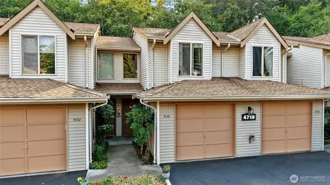 4719 NW Walgren Dr #D-103, Silverdale, WA 98383
