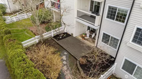 Exterior - 12404 E Gibson Rd #J105, Everett, WA 98204 photo 6 of 6