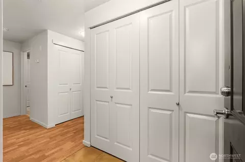 Entry Way - 12404 E Gibson Rd #J105, Everett, WA 98204 photo 2 of 2