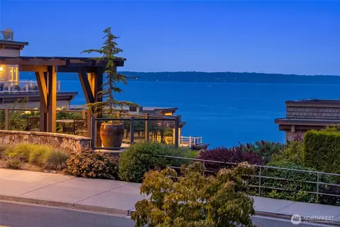 50 Pine St #310, Edmonds, WA 98020